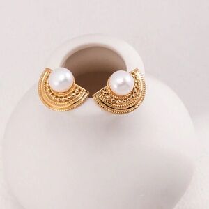 Pearl Elegance Earrings retail $70 Brand new
